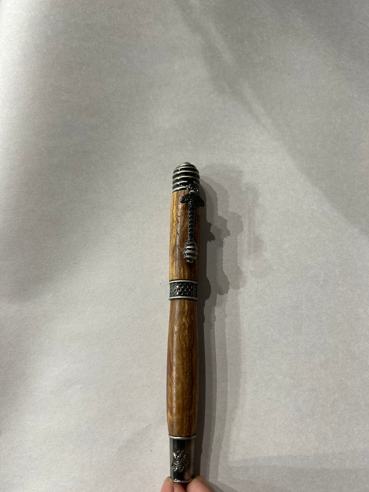 pecan wood hardware  A bee hive medium nib fountain pen with brush nickel metal hardware .And pecan wood.