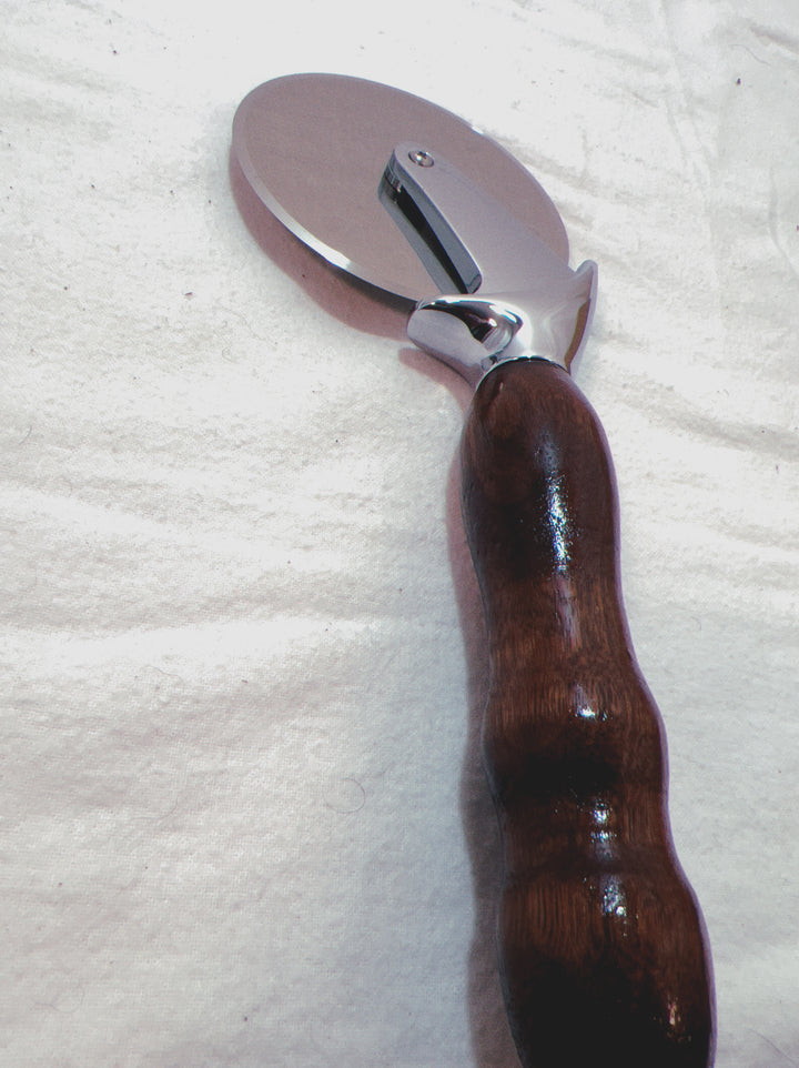 Pizza Cutter Walnut Hardwood Handle with Stainless Steel Rotary Blade 9981