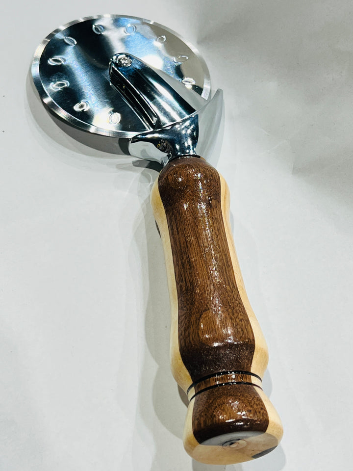 Pizza Cutter walnut and maple 9096