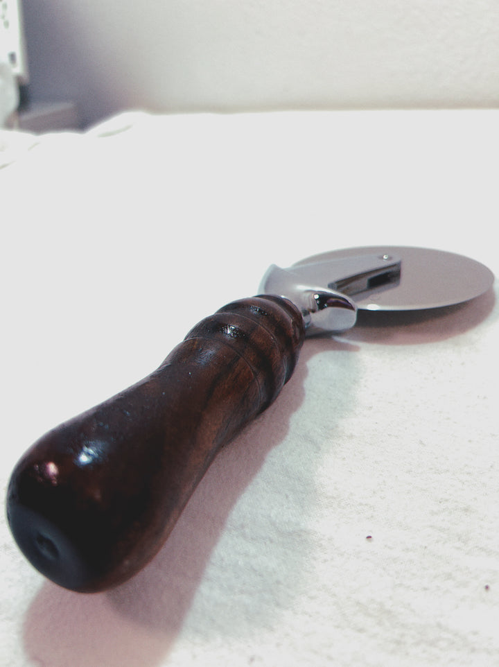Pizza Cutter Walnut Hardwood Handle with Stainless Steel Rotary Blade 9955