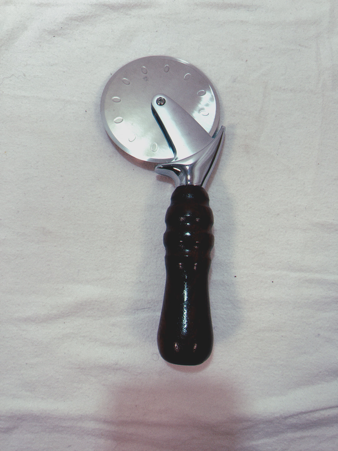 Pizza Cutter Walnut Hardwood Handle with Stainless Steel Rotary Blade 9955