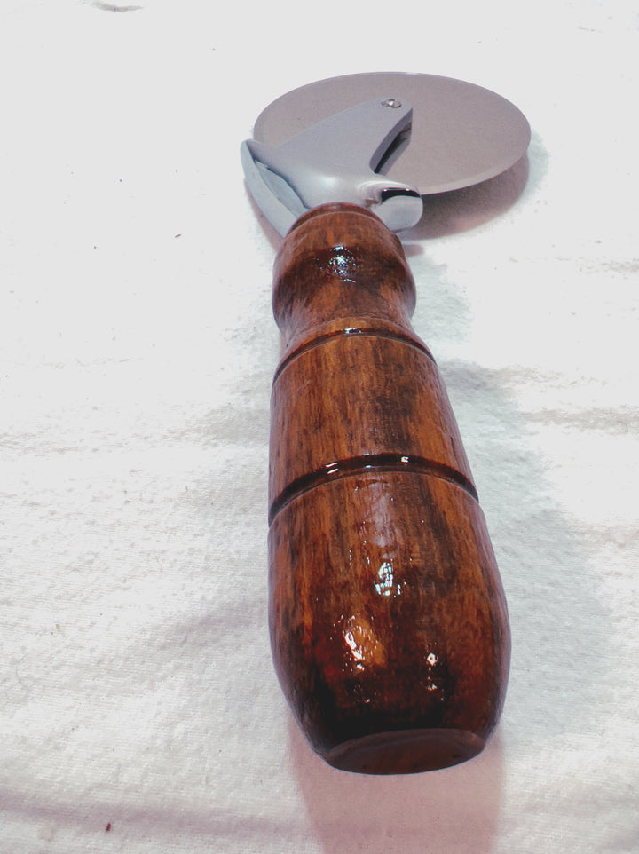 Pizza Cutter Walnut Hardwood Handle with Stainless Steel Rotary Blade 9996