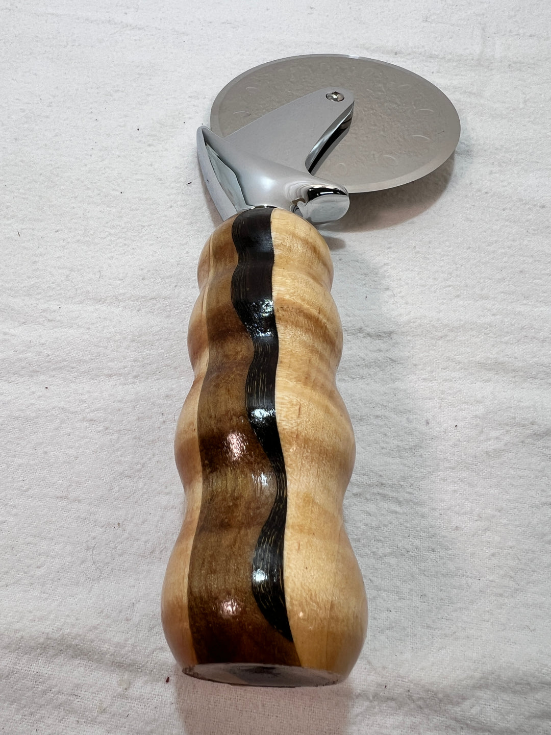 Pizza Cutter Multiple Hardwoods Handle with Stainless Steel Rotary Blade 9997