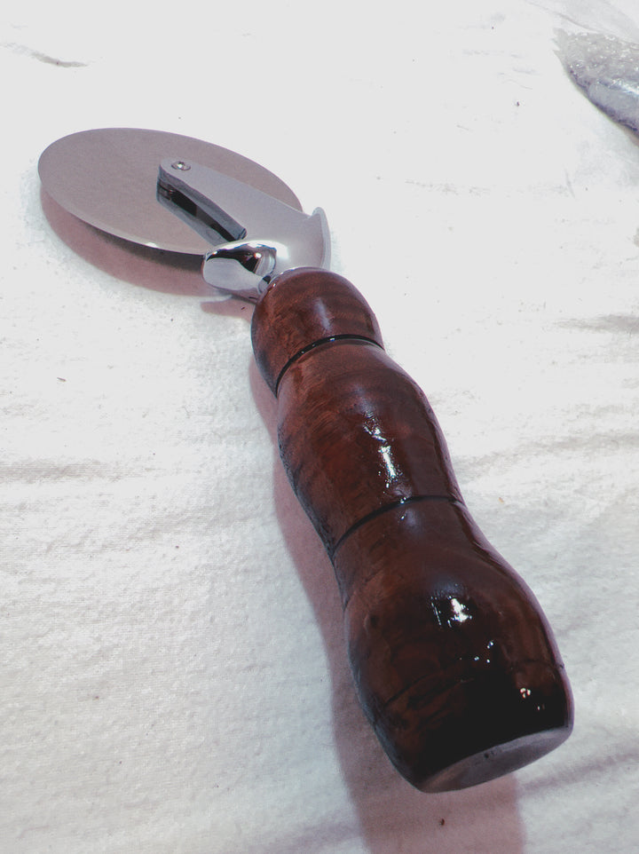 Pizza Cutter Walnut Hardwood Handle with Stainless Steel Rotary Blade 9103