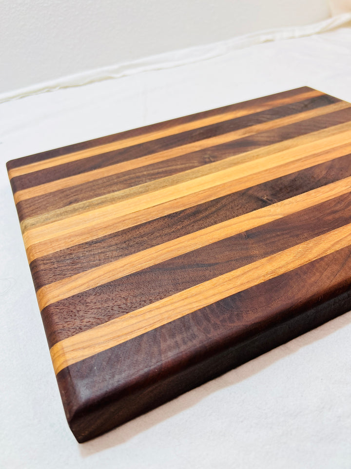 Edge Grain Cutting Board