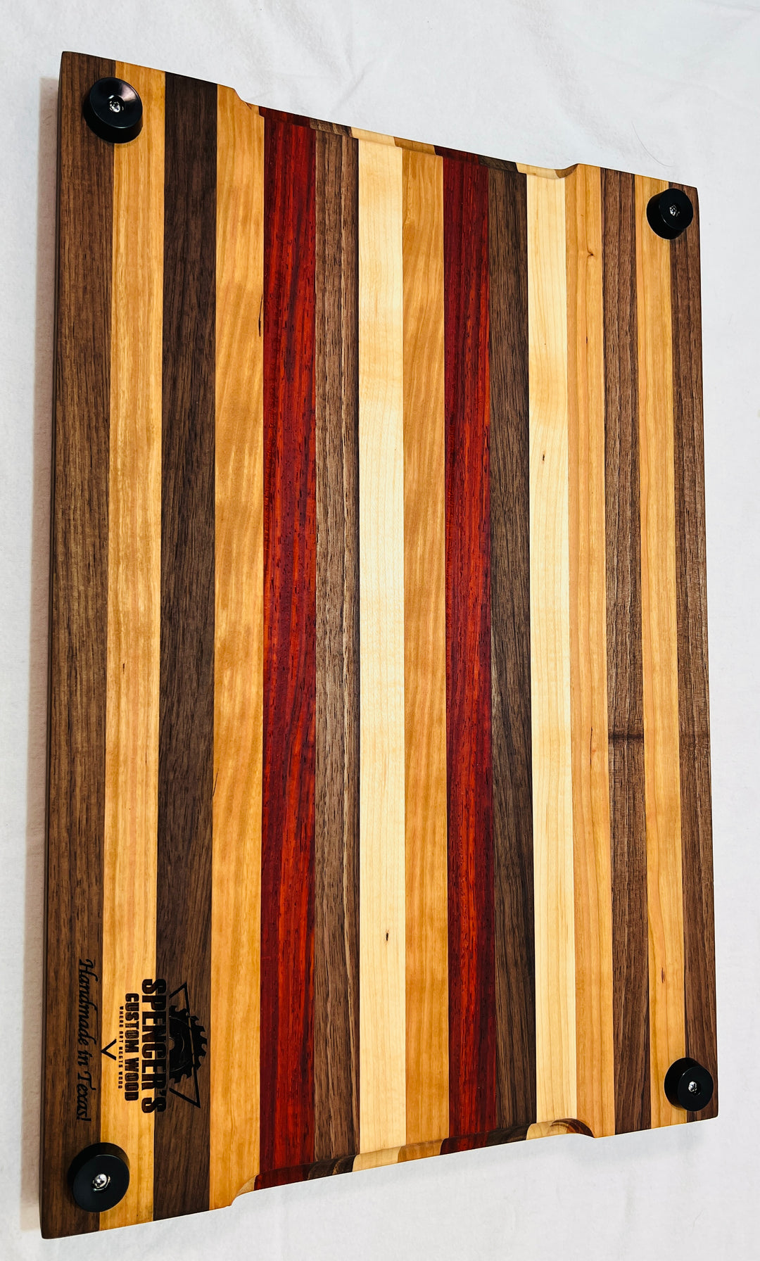 Edge Grain Cutting Board w/ rubber feet