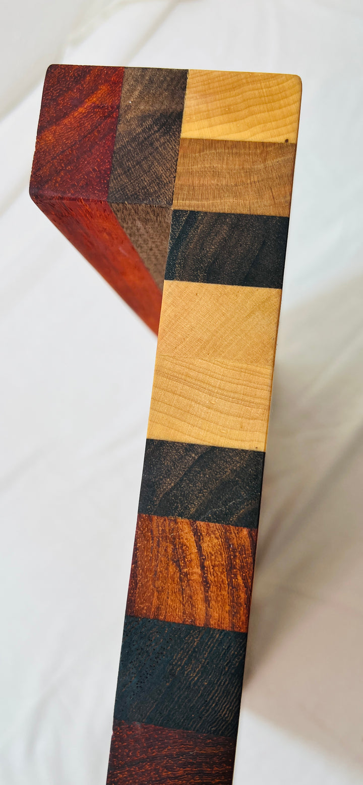 Edge Grain Cutting Board - Over the edge/Lip Design