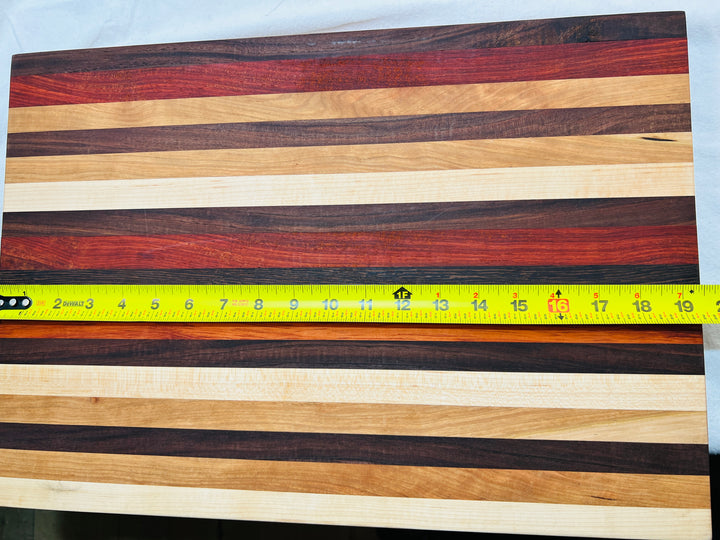 Edge Grain Cutting Board - Over the edge/Lip Design